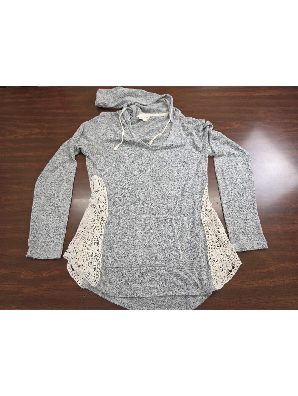 Paper & Tee Hoodie Womens Medium Gray Crochet Lace Sleeve Cowl Neck Pullover Top
